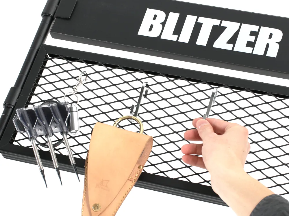 フックの取り付けが可能なメッシュボード